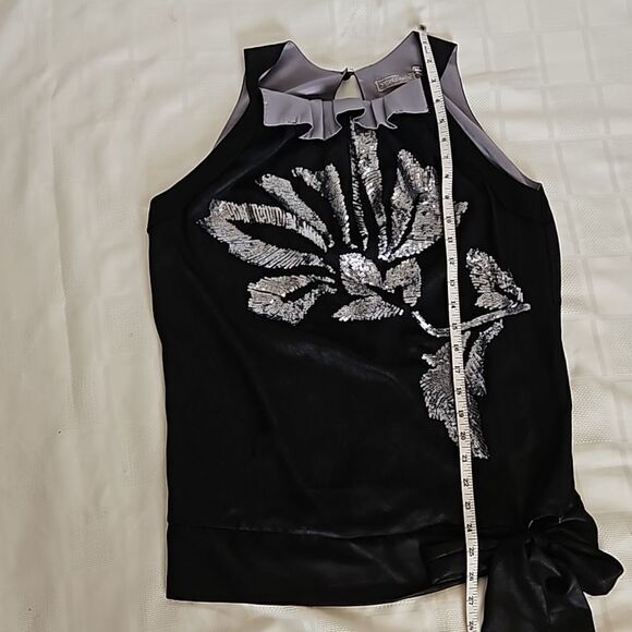 YaYa & Co Women's Sequins Open Back Top With Tie Front Black/ Silver Medium - Picture 10 of 16
